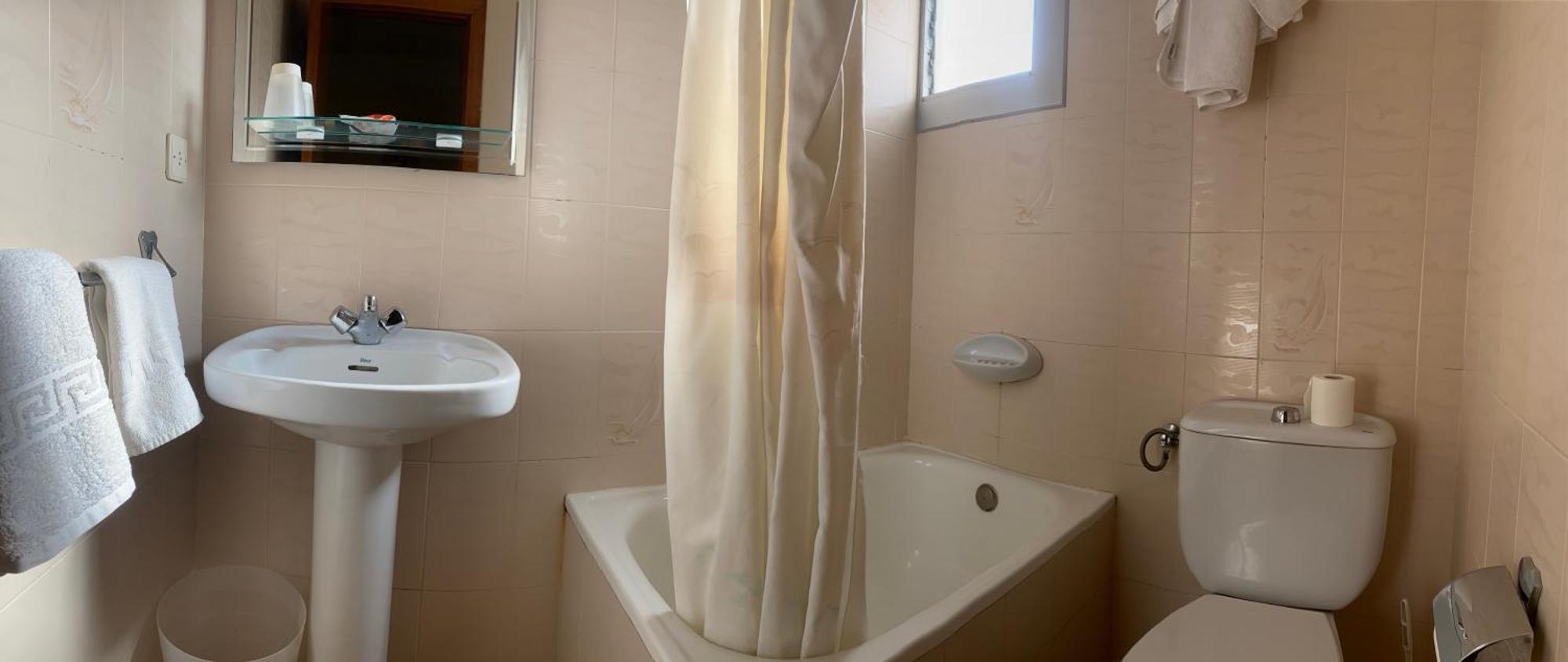 Hostal Lleida เซกูร์ เด กาลาเฟย์ ภายนอก รูปภาพ